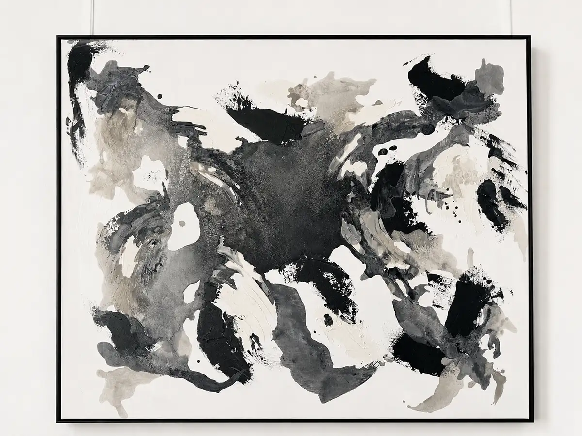Abbildung des Kunstwerks "Fühlen" auf Leinwand, Mixed Media, 2025, von Kate Schön in den Farben Schwarz, weiß und beige.